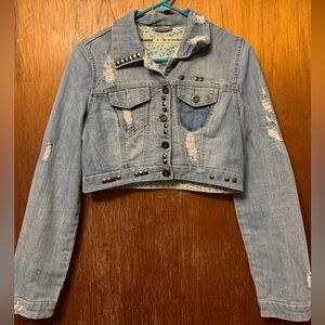 🖤🩵💎Dollhouse Cropped Jean Jacket wt Textured Details and Metal Accents💎🩵🖤